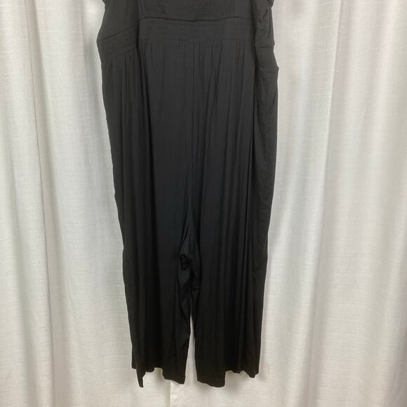 Torrid Black Challis Tie Front Culotte Jumpsuit Sz.4 - Picture 12 of 15